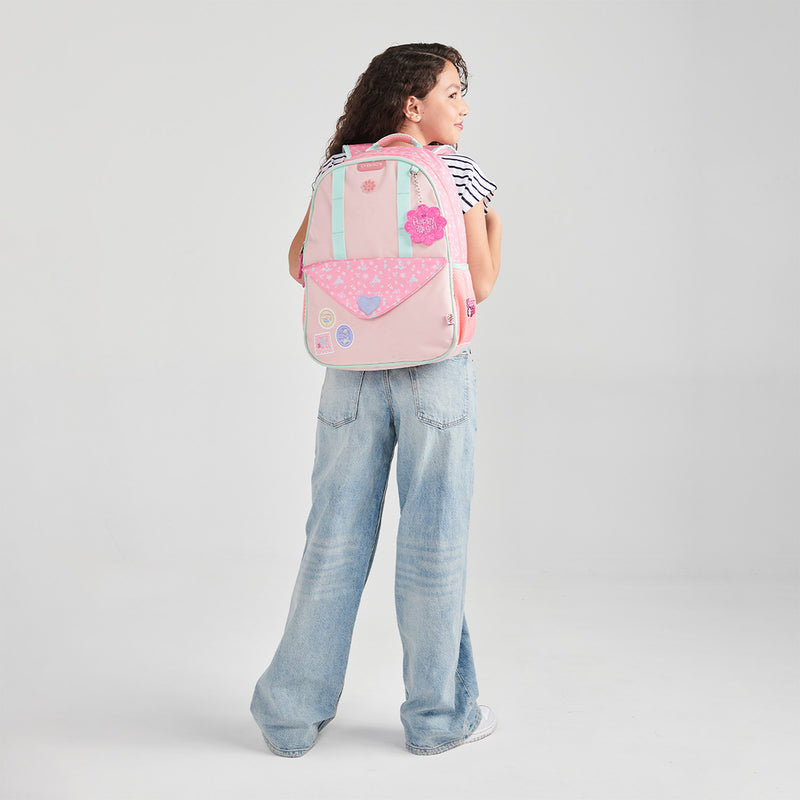 Mochila Rosa Con Parches y Corazón Happy Girl Uli